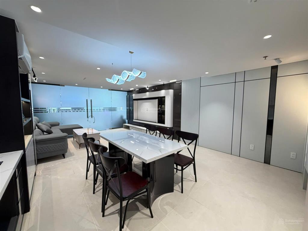 Cho thuê nhanh trong tuần mặt bằng lâm văn bền, quận 7, 150m2, nội thất mới 100%, giá chỉ 20tr/th