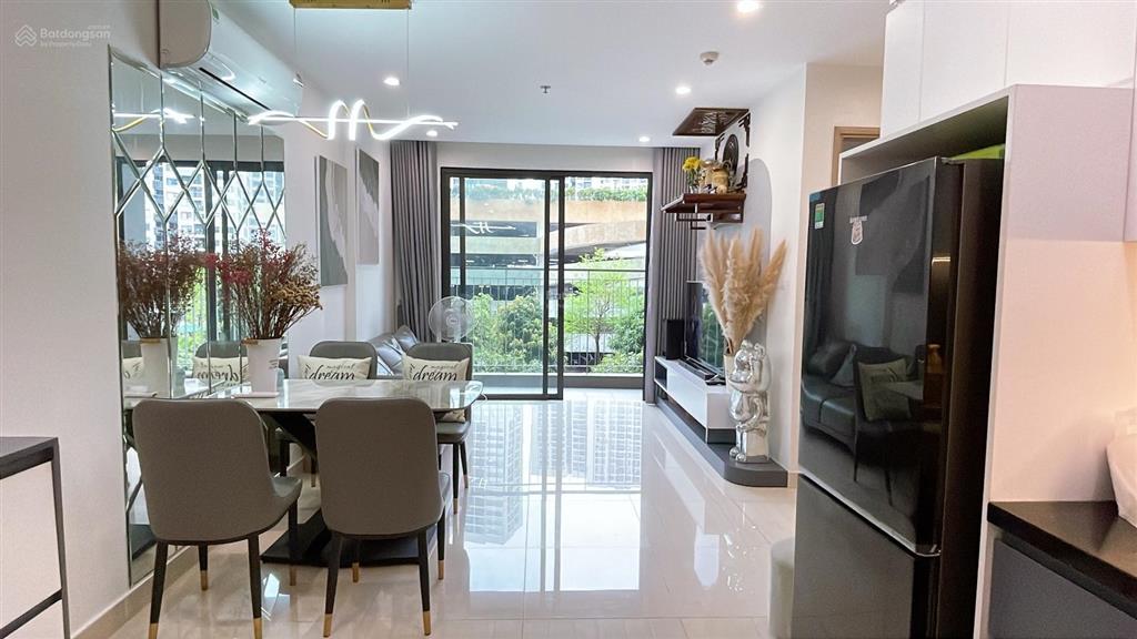 Chính chủ bán căn hộ 2n 1wc vinhomes ocean park gia lâm  đủ đồ ở ngay mặt sảnh kinh doanh đc 3,5tỷ