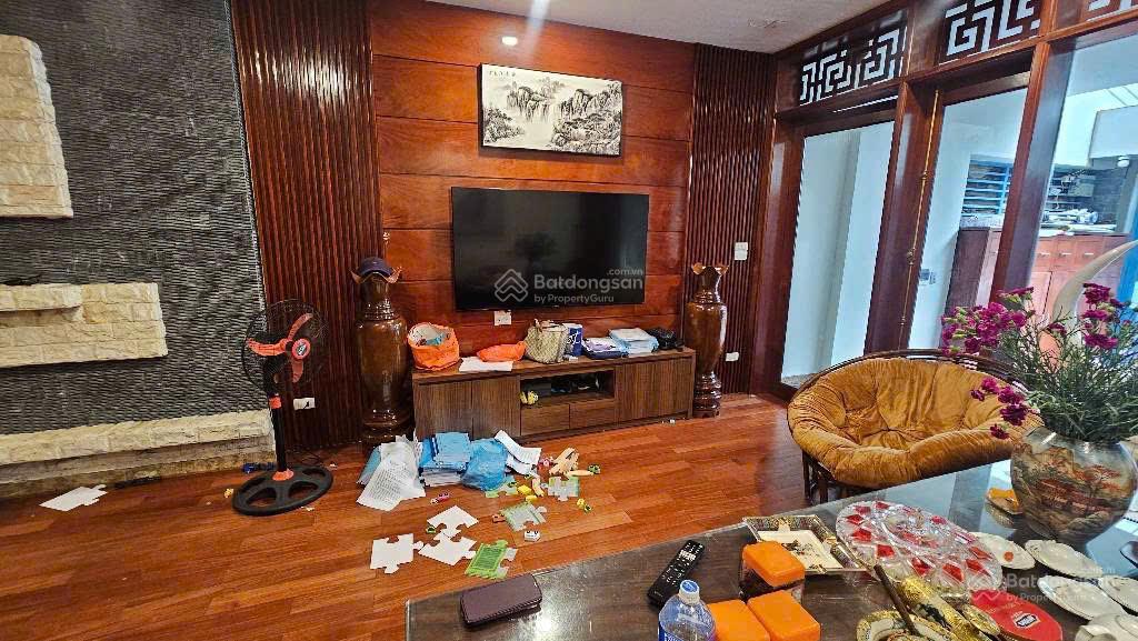 Liền kề văn phú, tháp đồng hồ, nội thất gỗ nguyên tấm, 90m2, 4 tầng hơn 24 tỷ