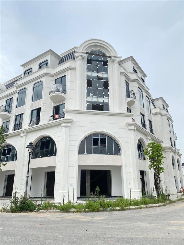 Căn đường 30m, 5 tầng, đại lộ ra vành đai 3.5 giá nhỉnh 15,5 tỷ, hướng đông bắc.