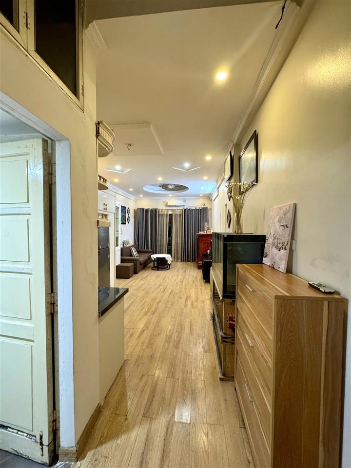 bán chung cư CT4 Bắc Linh Đàm 73m chỉ 5,2 tỷ full nội thất