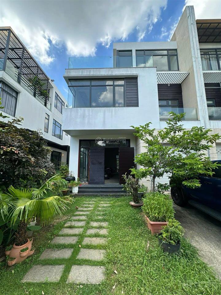 Biệt thự mặt tiền đường liên phường sát the global city q2