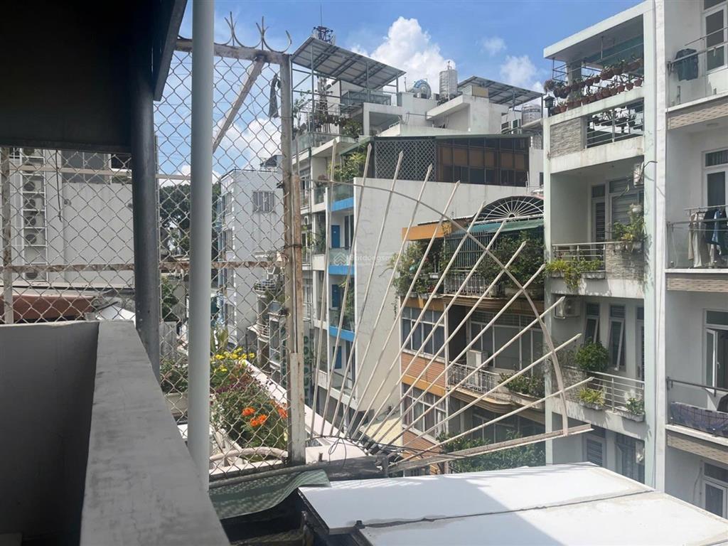 Nhà phố  khu ẩm thực sầm uất q3