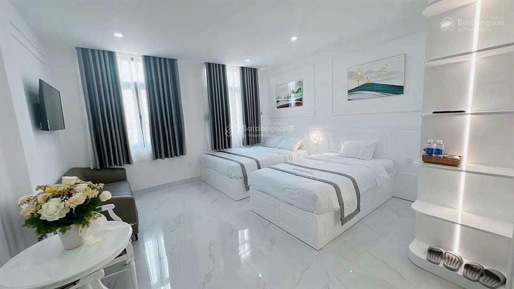 Chủ giám sốc 500 triệu mong muốn bán nhanh căn appatment đường trần quốc hoàn dòng tiền 120tr/1thg