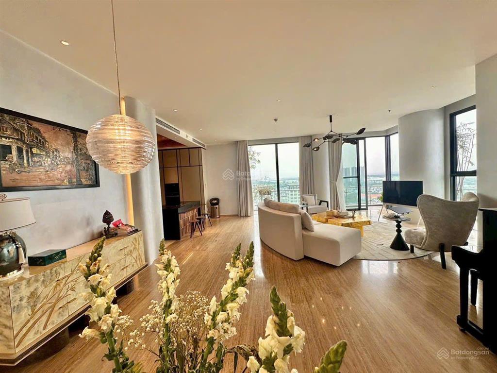 Cho thuê gấp căn hộ grand court 1, pmh, q7, 145m2 3pn giá 28 triệu.  0966 125 *** kim oanh