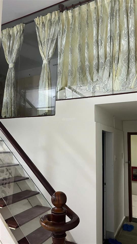 Chủ nhà cần bán gấp căn hộ hưng vượng 1, 81m2, 2pn, giá 3,4 tỷ,  0966 125 *** kim oanh