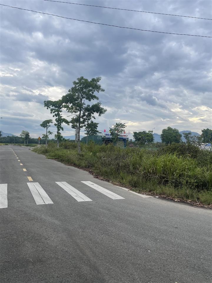 Sở hữu ngay lô góc đẹp mặt tiền đường nhựa lớn tại khu phú điền