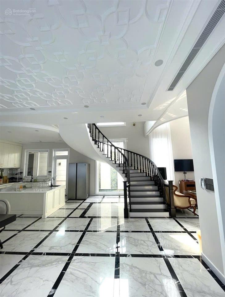 Biệt thự châu âu quận 2 cách cầu sài gòn 500m. hơn 50 tỷ chính chủ mua bán