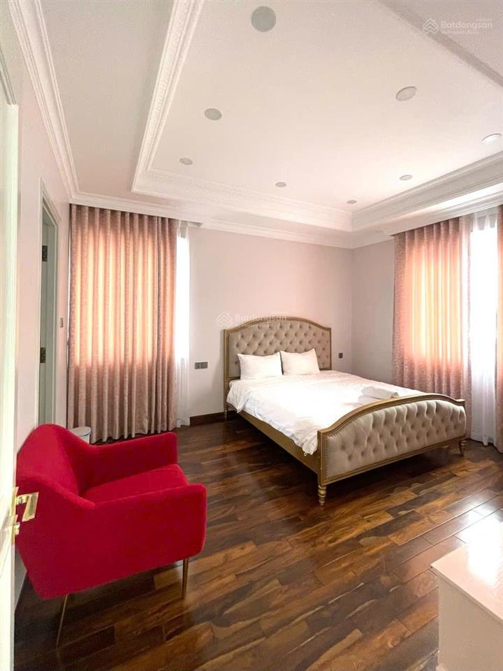 Biệt thự châu âu quận 2 cách cầu sài gòn 500m. hơn 50 tỷ chính chủ mua bán