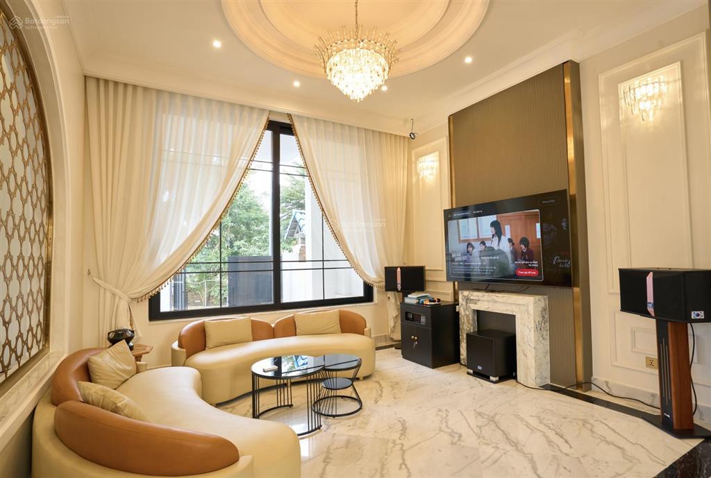 Biệt thự quận 2. chuẩn đẳng cấp vip. view sông sài gòn. 48.9tỷ thương lượng