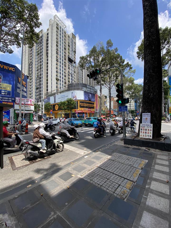 Mt 32 quận 10. 5 tầng kinh doanh đa ngành nghề. dòng t 50tr/ tháng