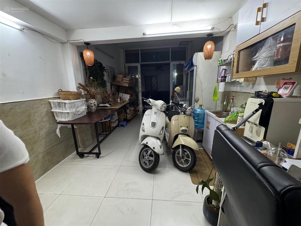 5tầng dòng tiền 168tr/ năm. đường nhựa 6m vào nhà. phù hợp khách mua giữ tài sản, và khai thác