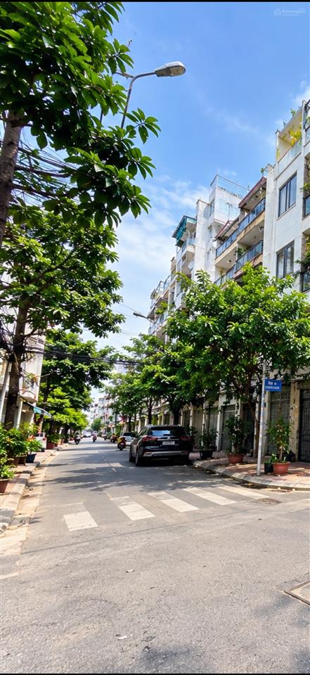 Góc 5 tầng quận 10. 8,9 tỷ giảm mạnh còn 7,8 tỷ thương lượng. ô tô đậu trong nhà