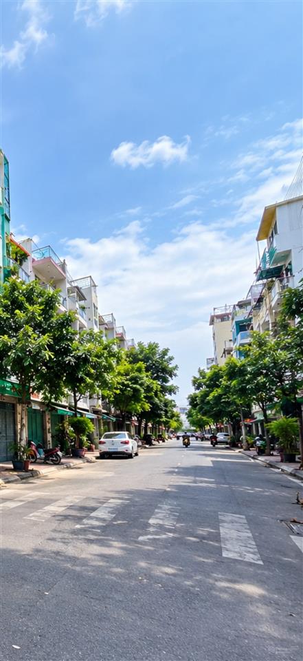 Góc 5 tầng quận 10. 8,9 tỷ giảm mạnh còn 7,8 tỷ thương lượng. ô tô đậu trong nhà