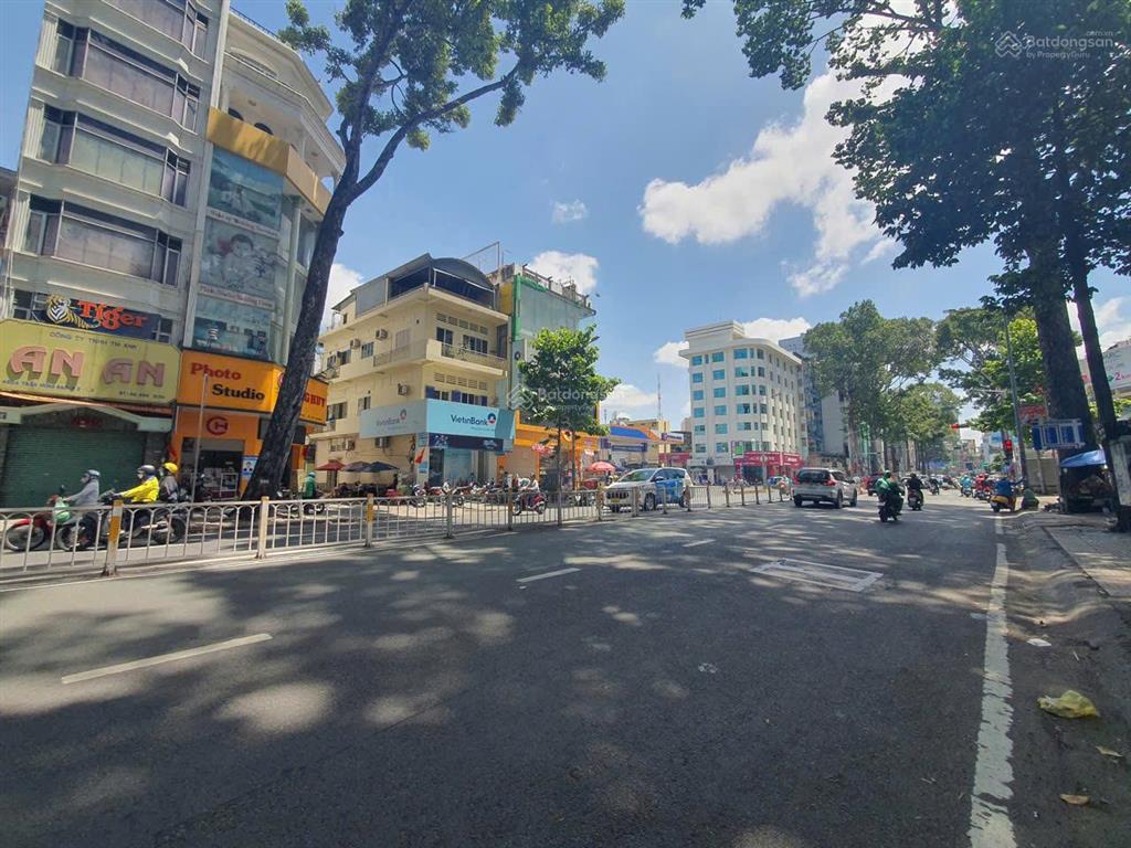 Hot! nhà 12m x 16m, 1 trệt 5 lầu, đường trần hưng đạo, nguyễn cư trinh, q1. phù hợp làm ks, vpcty