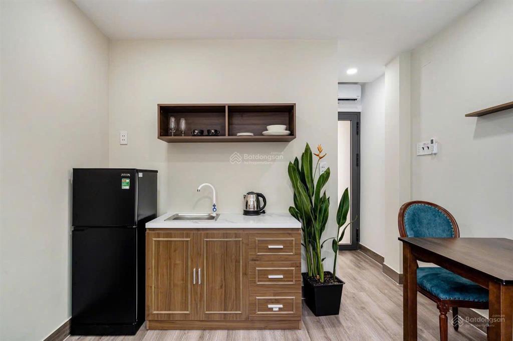 Tôi cần bán tòa chdv hẻm 666 đường 3/2, 5m  20m, 5 tầng, 14p full nội thất, hđt khoán 60 triệu