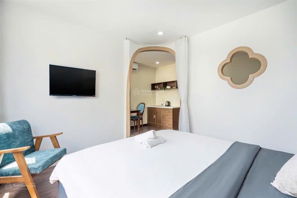 Tôi cần bán tòa chdv hẻm 666 đường 3/2, 5m  20m, 5 tầng, 14p full nội thất, hđt khoán 60 triệu