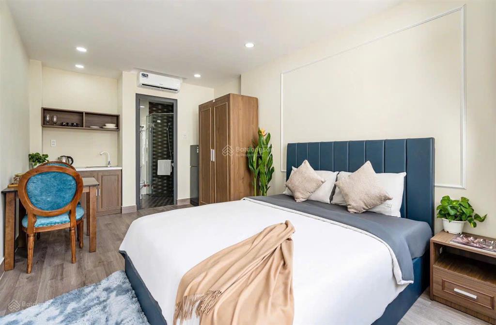 Tôi cần bán tòa chdv hẻm 666 đường 3/2, 5m  20m, 5 tầng, 14p full nội thất, hđt khoán 60 triệu