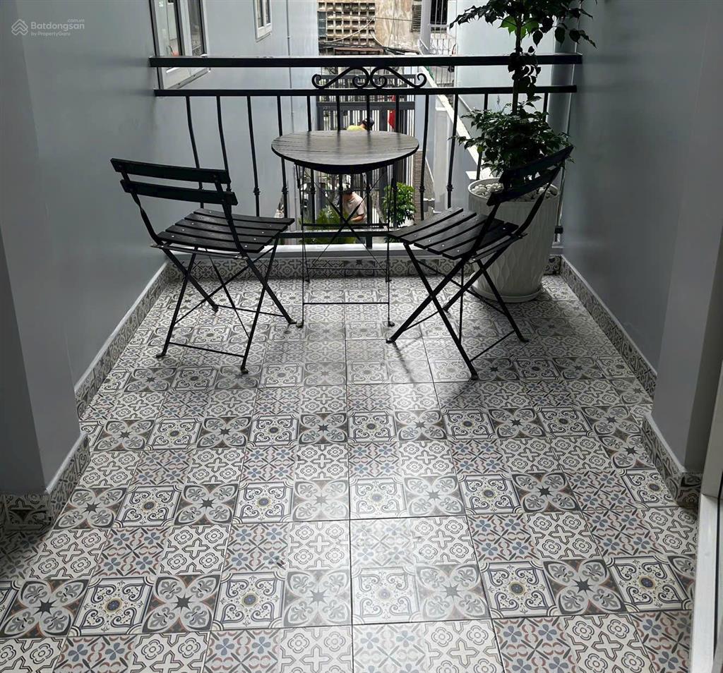 Nhà mới đẹp 121 lê thị riêng, bến thành, q1, 6m x 18.5m, 4 tầng, 5pn, 6wc, sân vườn thoáng mát