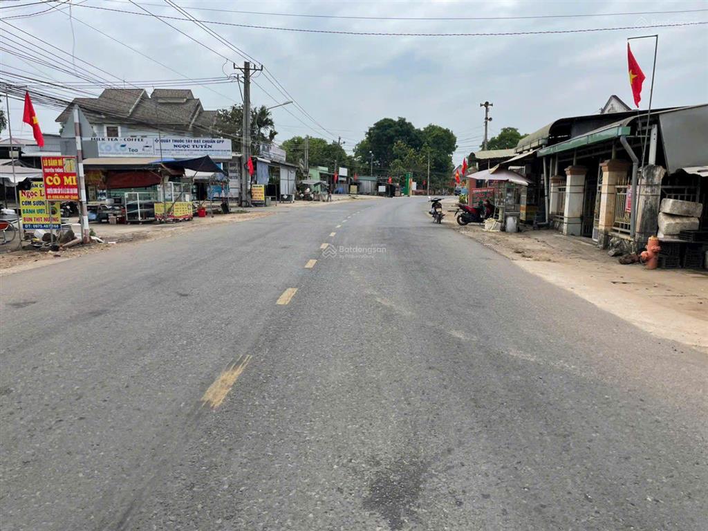 Bán nhanh 1 lô thổ cư mặt tiền dh 275m2 giá chốt 580 triệu pháp lý rõ ràng đầy đủ dân siêu đông