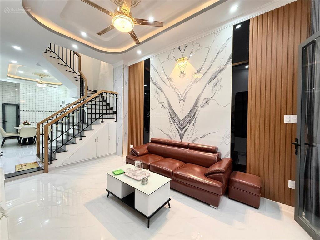 Nhà đẹp hẻm xe hơi  50m2  4 tầng  gần mt nguyễn thái sơn  gò vấp  8.x tỷ tl