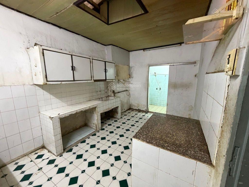 Gấp bán nhà 90m2  ngang 5m nở hậu  gần phan văn trị  bình thạnh  hẻm xe hơi  8.x tỷ