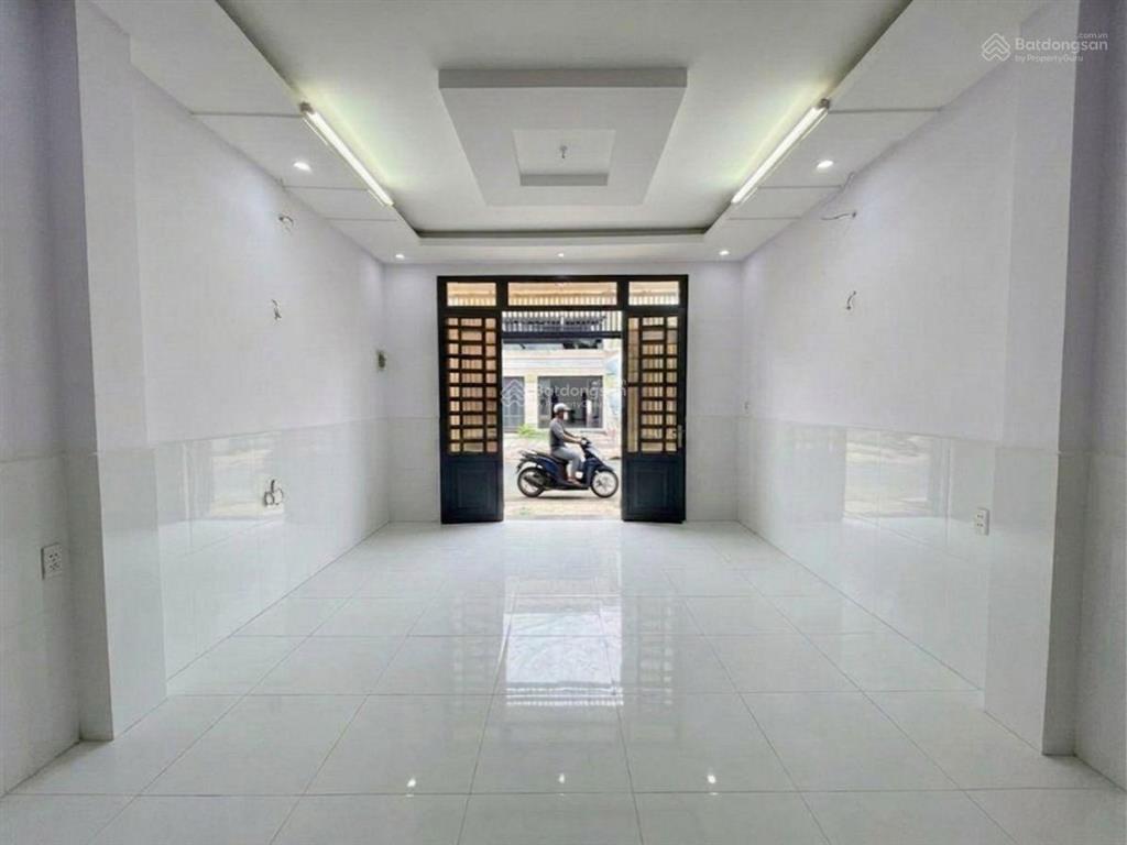 Bán nhà sát mt nguyễn văn đậu  ngang gần 5m  hẻm thông  vào ở ngay  nhỉnh 5 tỷ