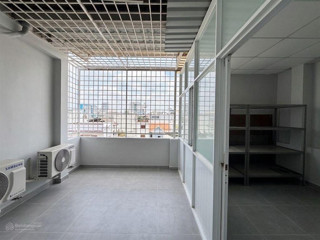 Nhà 70m2  4 tầng  gần phan văn trị  cách mt 30m  bình thạnh  9,x tỷ tl
