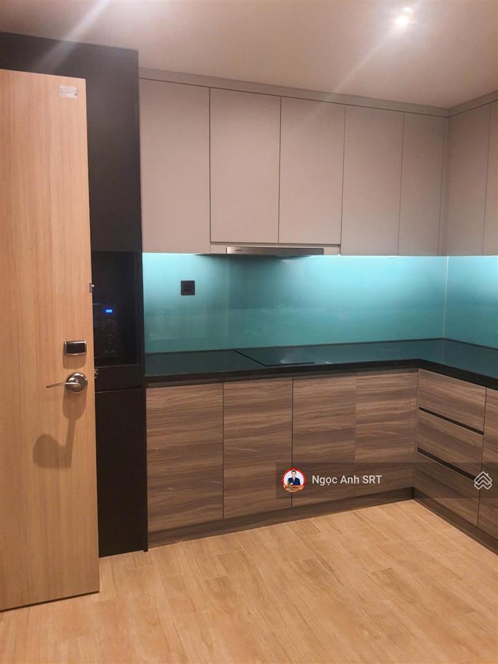 Em ngọc anh  chính chủ gửi bán 3,1 tỷ/62m2 sẵn sổ  căn hộ cao cấp nghỉ dưỡng 5 sao hạ long