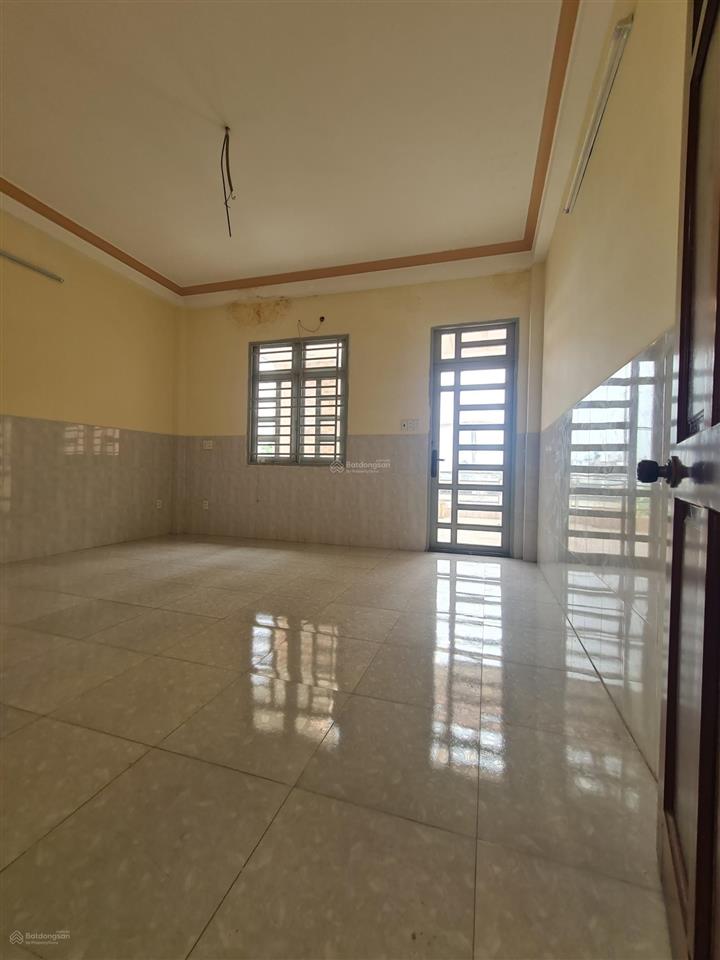 Bán nhà đường liên khu 4  5, nhà 3 tầng, dt đất 171m2, sổ hồng riêng, giá nhỉnh 12 tỷ