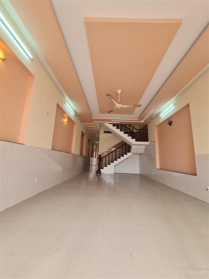 Bán nhà đường liên khu 4  5, nhà 3 tầng, dt đất 171m2, sổ hồng riêng, giá nhỉnh 12 tỷ