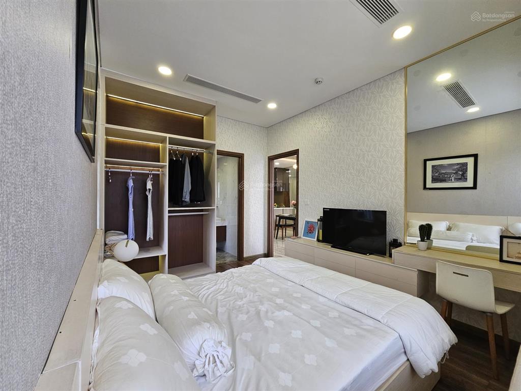 Bán căn hộ 2pn resgreen tower, quận tân phú, sổ hồng chính chủ, diện tích 51,8m2, tầng trung