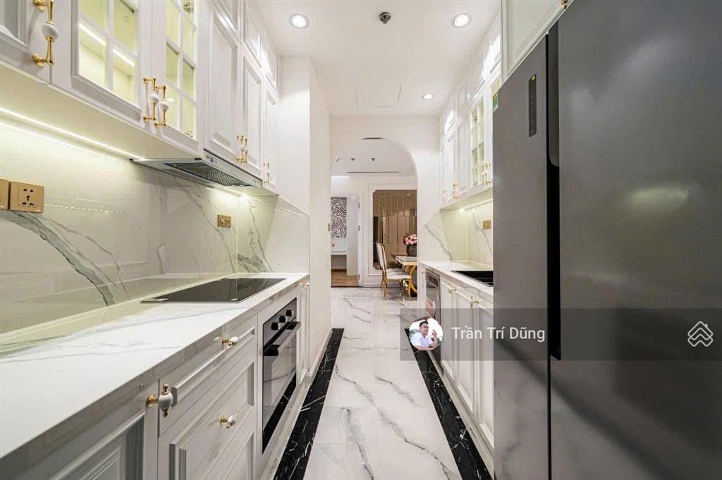 Bán nhanh 3pn 131m2 view sông tuyệt đẹp, sang trọng, tiện nghi, giá rẻ bất ngờ, gọi ngay kẻo lỡ alo