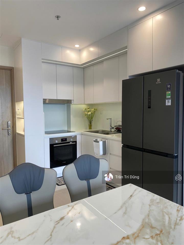 Chuyên cho thuê vinhomes grand park 2pn  5,3tr/th