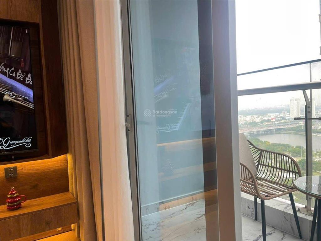 Bán căn hộ chung cư 69m2 tại vinhomes grand park, 3,1 tỷ, 2pn, 2wc, chính chủ đi nước ngoài bán gâp