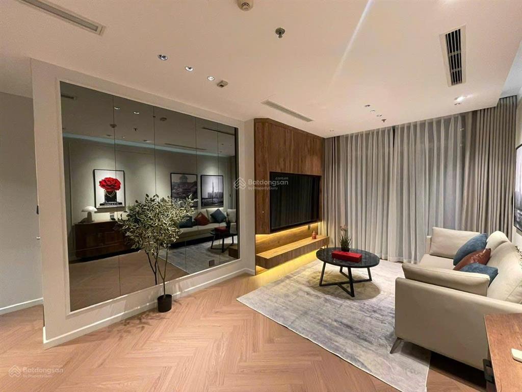 Bán căn hộ chung cư 69m2 tại vinhomes grand park, 3,1 tỷ, 2pn, 2wc, chính chủ đi nước ngoài bán gâp