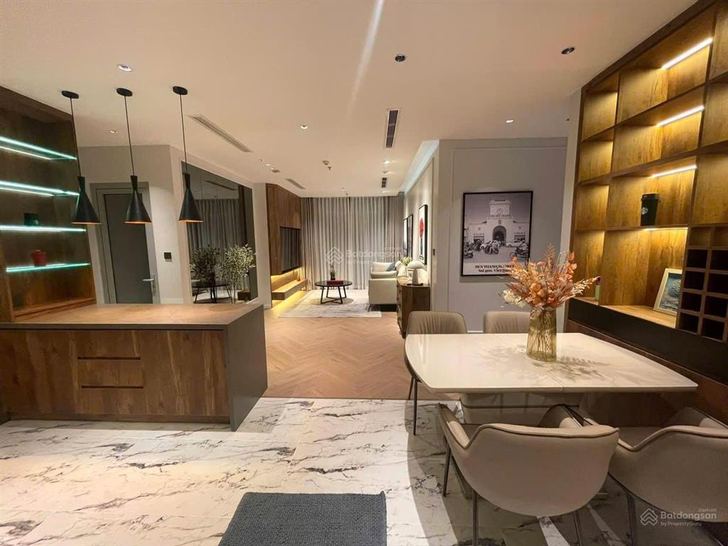 Bán căn hộ chung cư 69m2 tại vinhomes grand park, 3,1 tỷ, 2pn, 2wc, chính chủ đi nước ngoài bán gâp