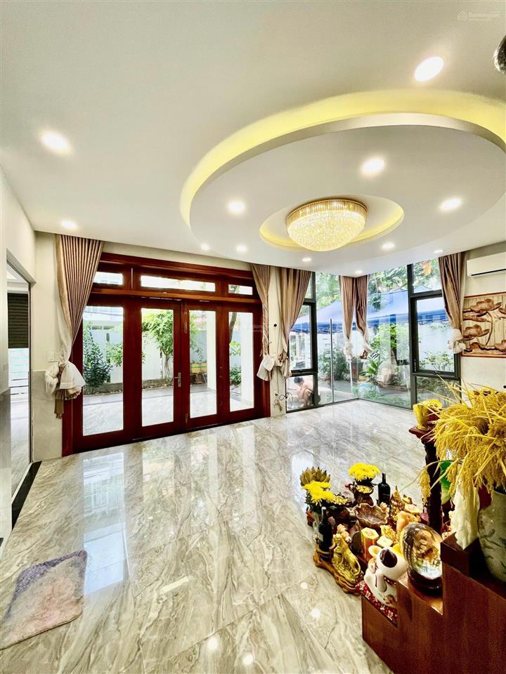 Bán biệt thự ở 68 trần não, 60 tỷ vnd, 250m2, 4pn, 3wc, 2 tầng