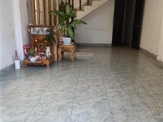 Chính chủ cho thuê mặt bằng tầng trệt sau 16h 12a phan đình giót, trung tâm nha trang