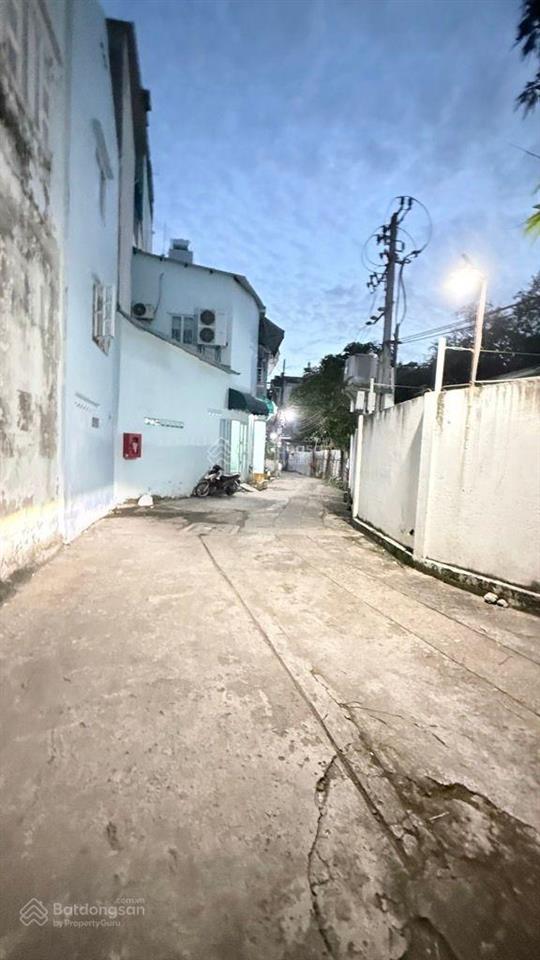 Bán nhà nguyễn sơn tân phú hẻm ô tô quay đầu 2 tầng full nội thất 3.58 tỷ