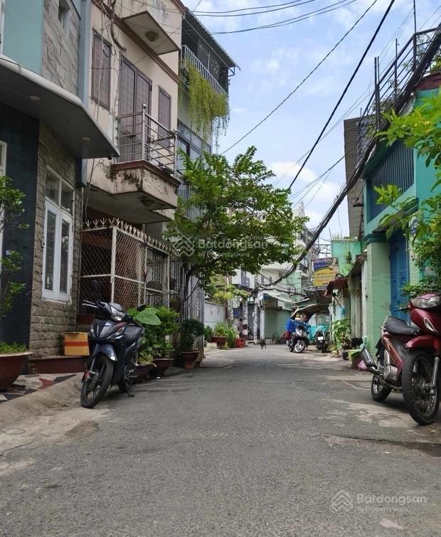 Siêu phẩm tân phú nhà mới 3 tầng sát mặt tiền tô hiệu chỉ hơn 5 tỷ