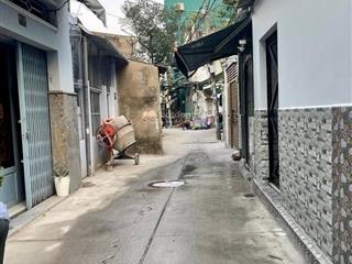 Nhà đẹp 2 tầng 36m2 lạc long quân ngang 4.5m chỉ 4.x tỷ thương lượng