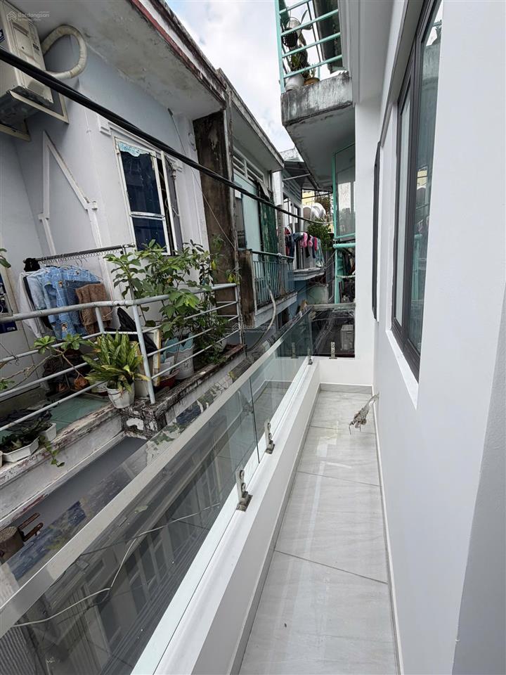 Nhà mới 2 tầng full nội thất ngay tiểu học bình long chỉ hơn 3 tỷ.10mra hẻm xe tải