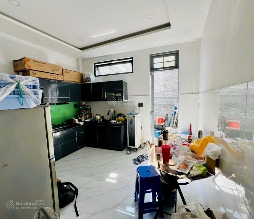Nhà mới 3 tầng tô hiệu hẻm kinh doanh 2 xe tải tránh 70m² chỉ 8,x tỷ tân phú