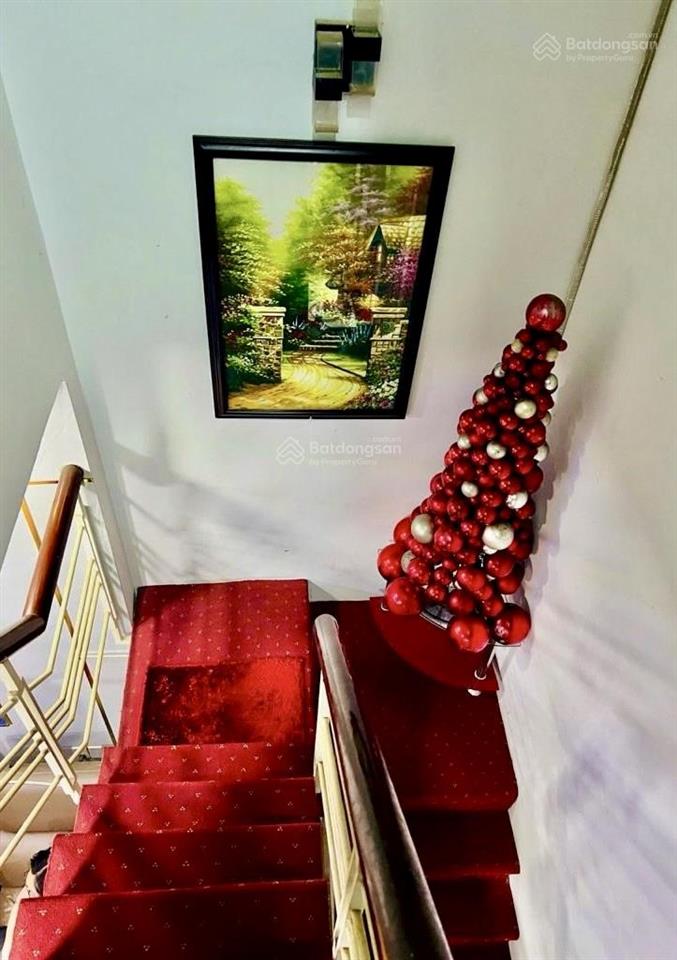 Nhà đẹp 3 tầng 3 pn  giá sốc chỉ hơn 3 tỷ xíu ngay bình long giáp tân phú