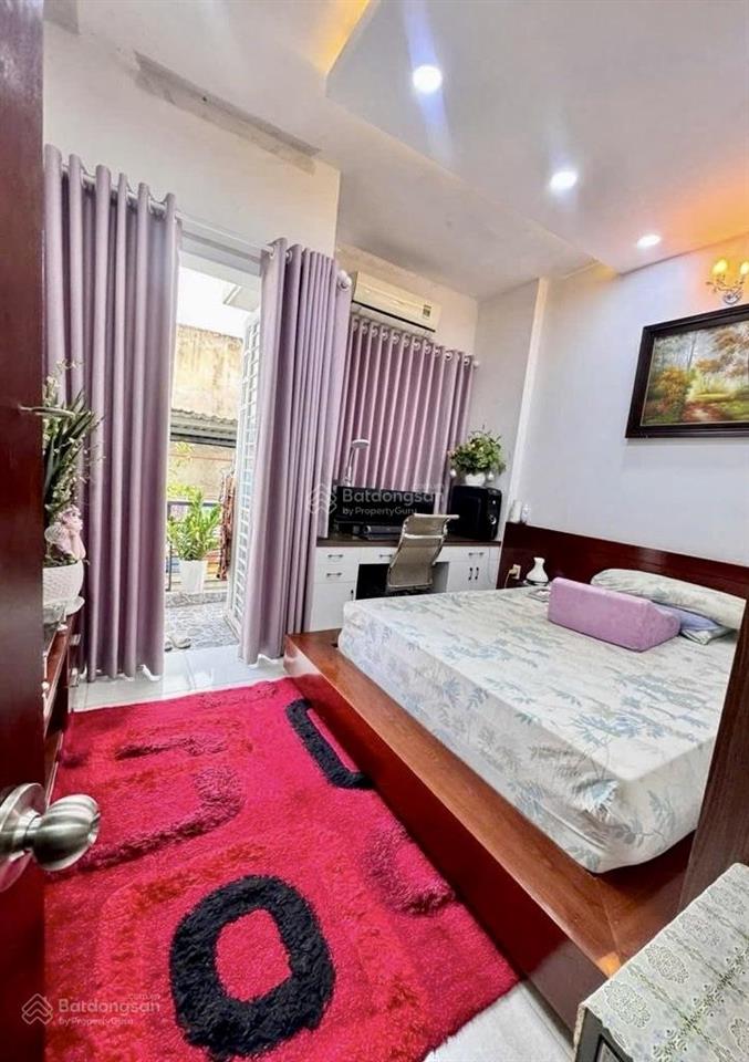 Nhà đẹp 3 tầng 3 pn  giá sốc chỉ hơn 3 tỷ xíu ngay bình long giáp tân phú