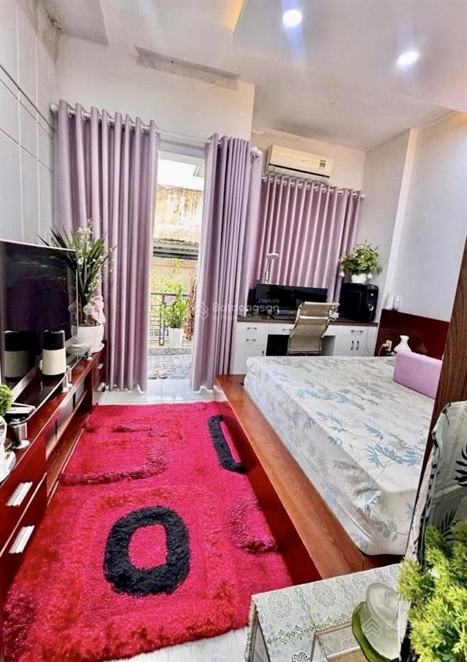 Nhà đẹp 3 tầng 3 pn  giá sốc chỉ hơn 3 tỷ xíu ngay bình long giáp tân phú