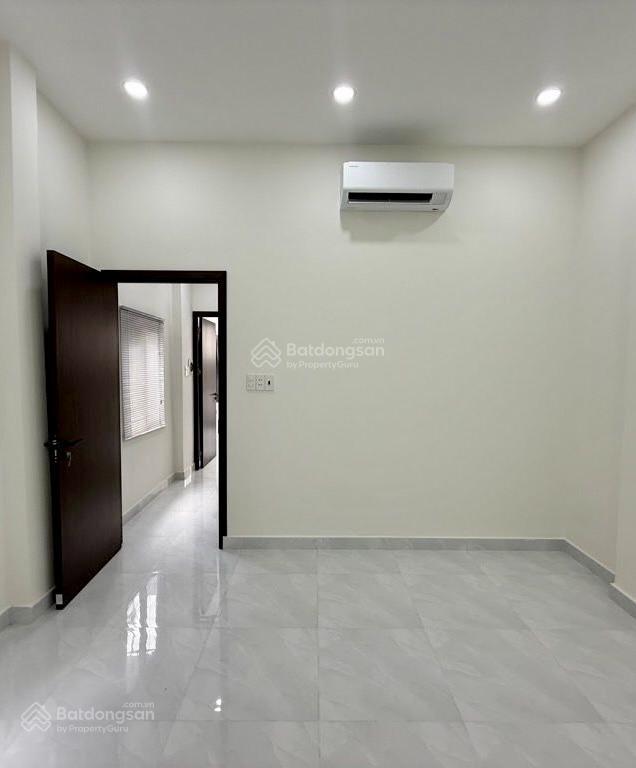 Nhà mới cứng 3pn 56m2 hẻm xe hơi 6m sát aeon tân phú chỉ 5.x tỷ