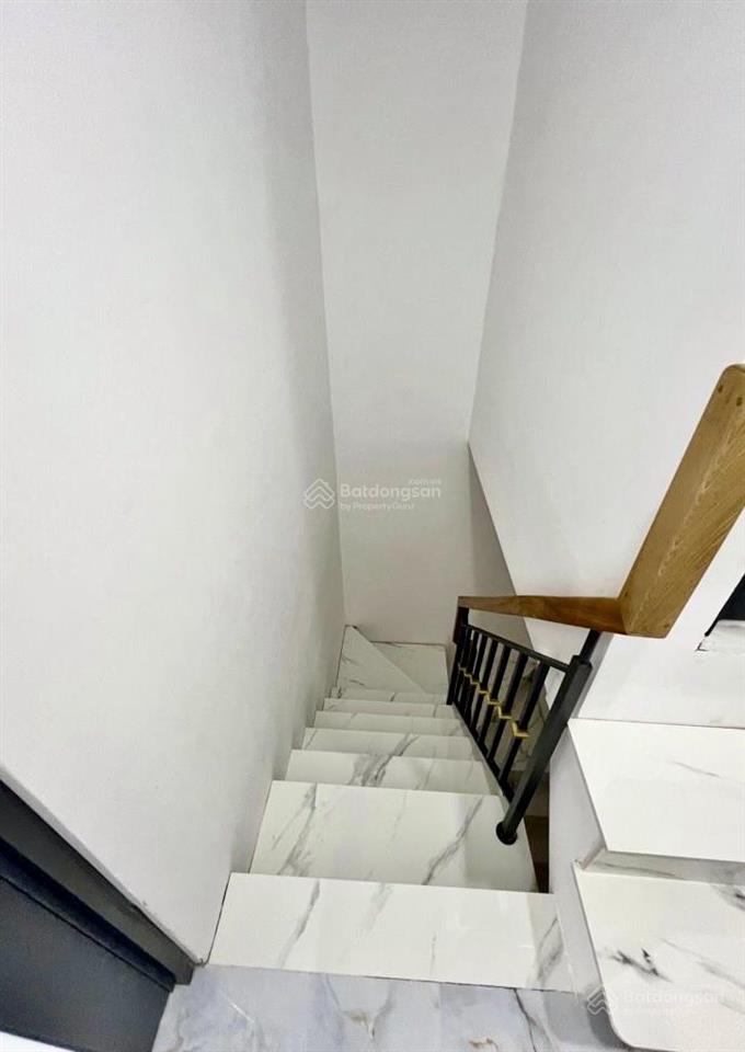 3 tầng4pn. ngay hoà bình đàm sen chỉ 3.x tỷ nhà mới đẹp dọn vào ở ngay