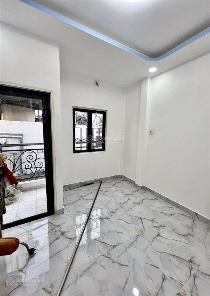 3 tầng4pn. ngay hoà bình đàm sen chỉ 3.x tỷ nhà mới đẹp dọn vào ở ngay